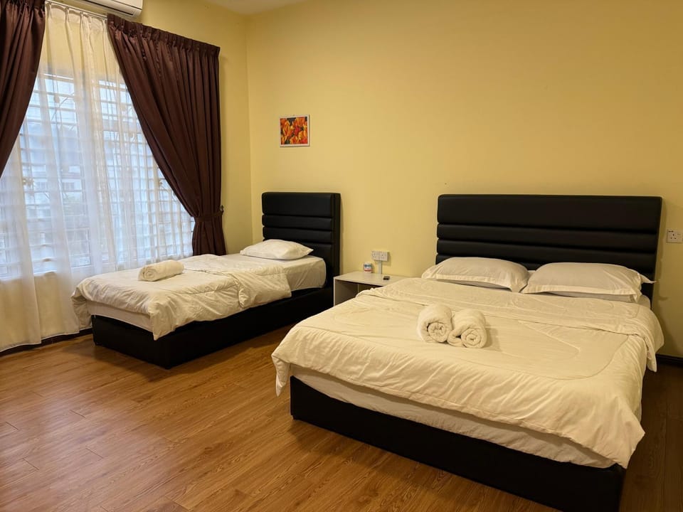 Impian Homestay BSI 4 Bedrooms Fully Aircond Netflix House in Sabah