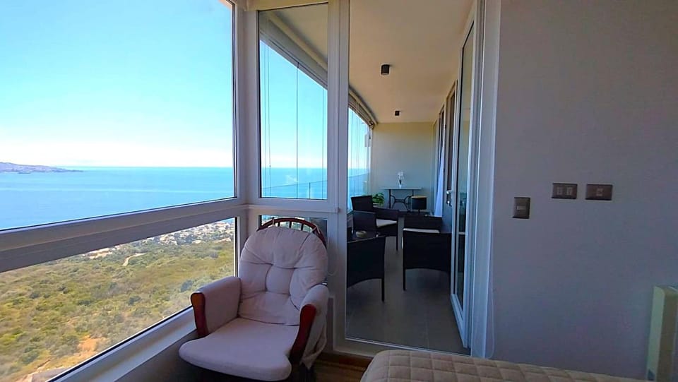 Vista al mar Reñaca Valparaiso y piscina temperada Apartment in Vina del Mar