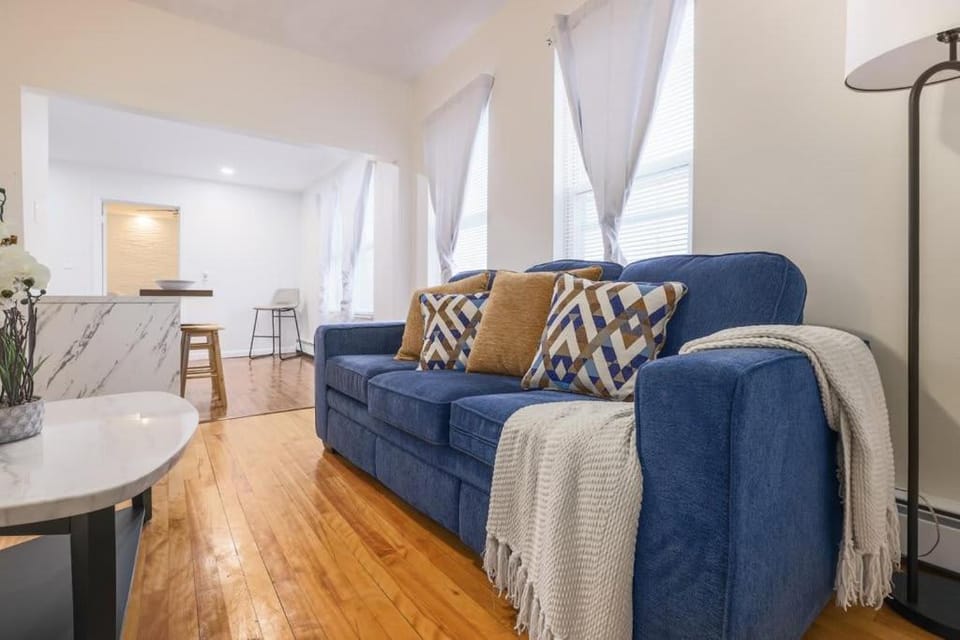 Cozy Room in the City of Worcester Apartment in Worcester