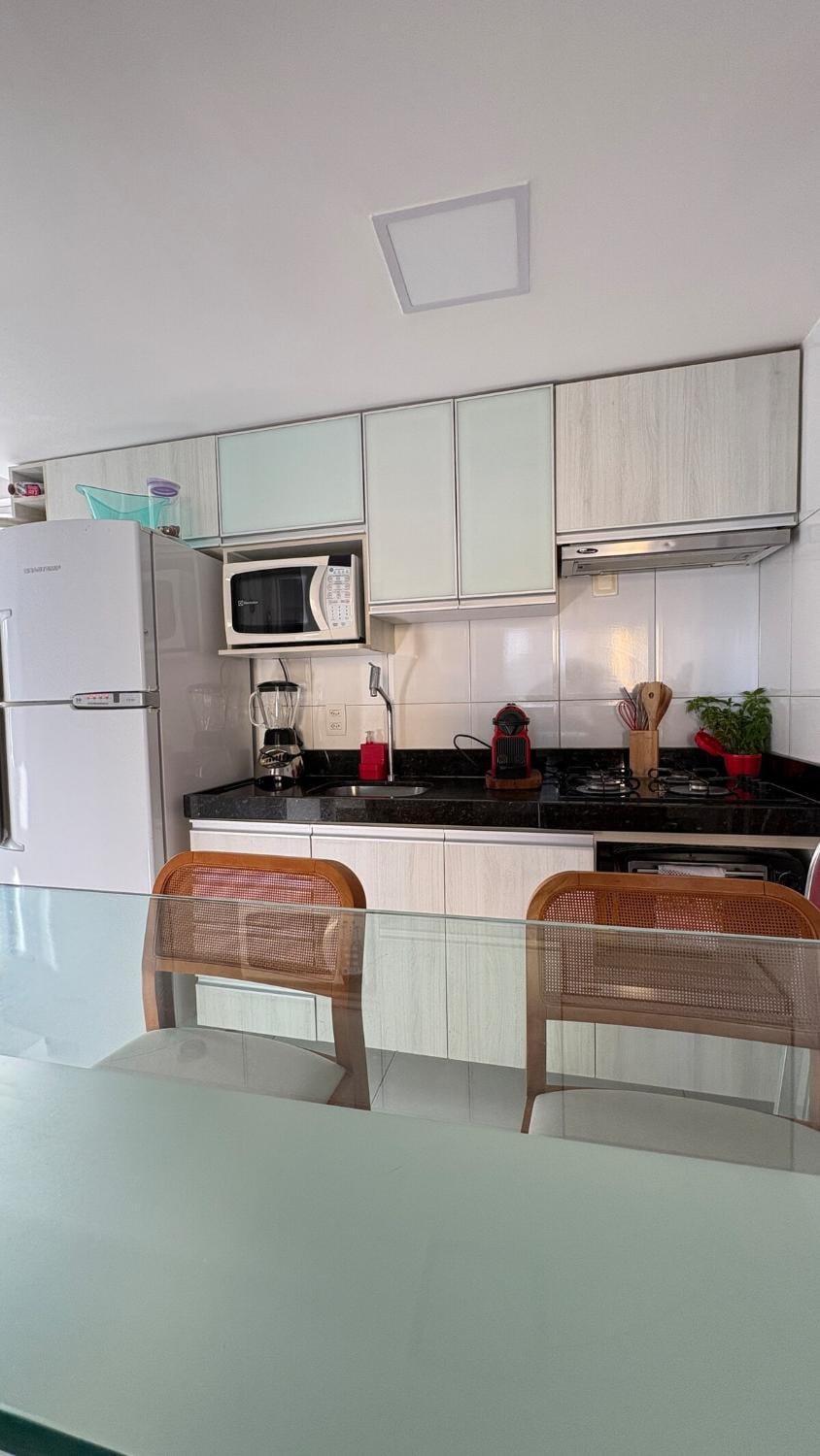 Kitchen or kitchenette, Dining area, stove