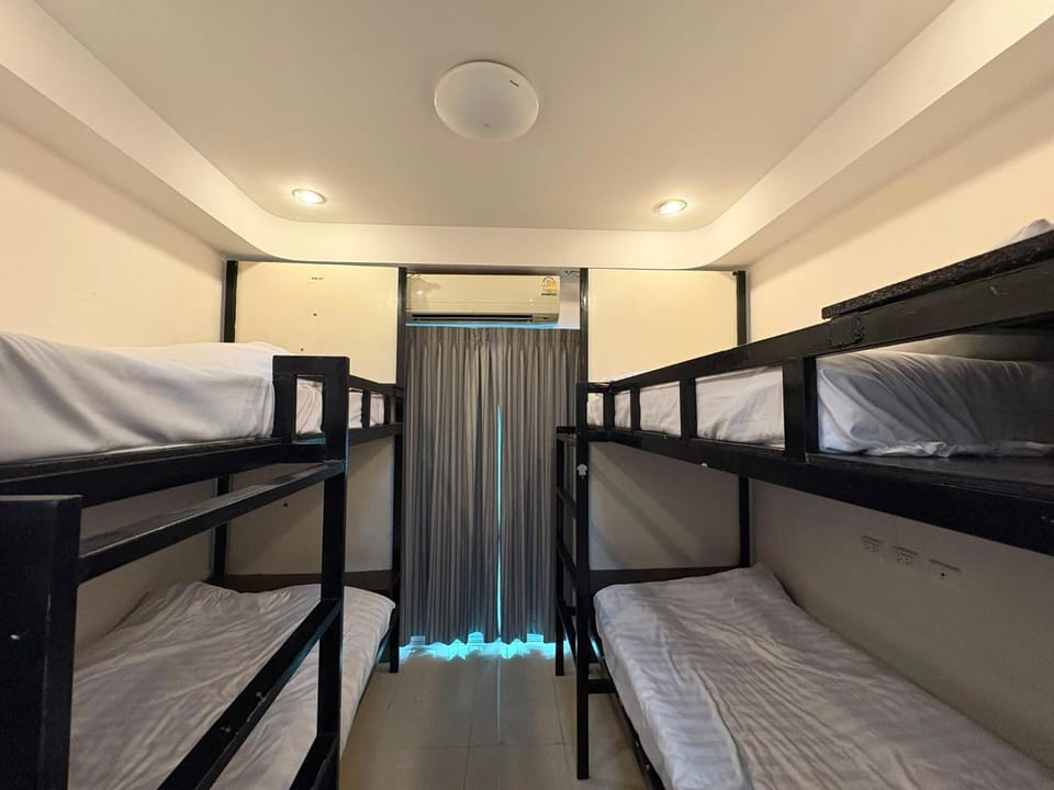 Bed, Photo of the whole room, Bedroom, bunk bed