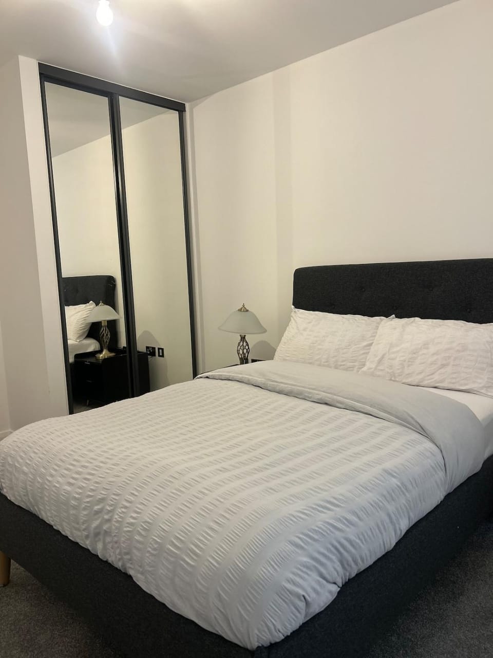 Cozy Two Bed Oasis Apartment in Barking