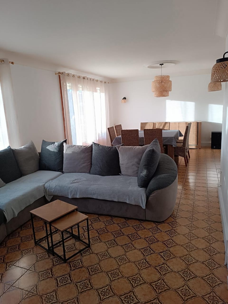 Living room, Dining area