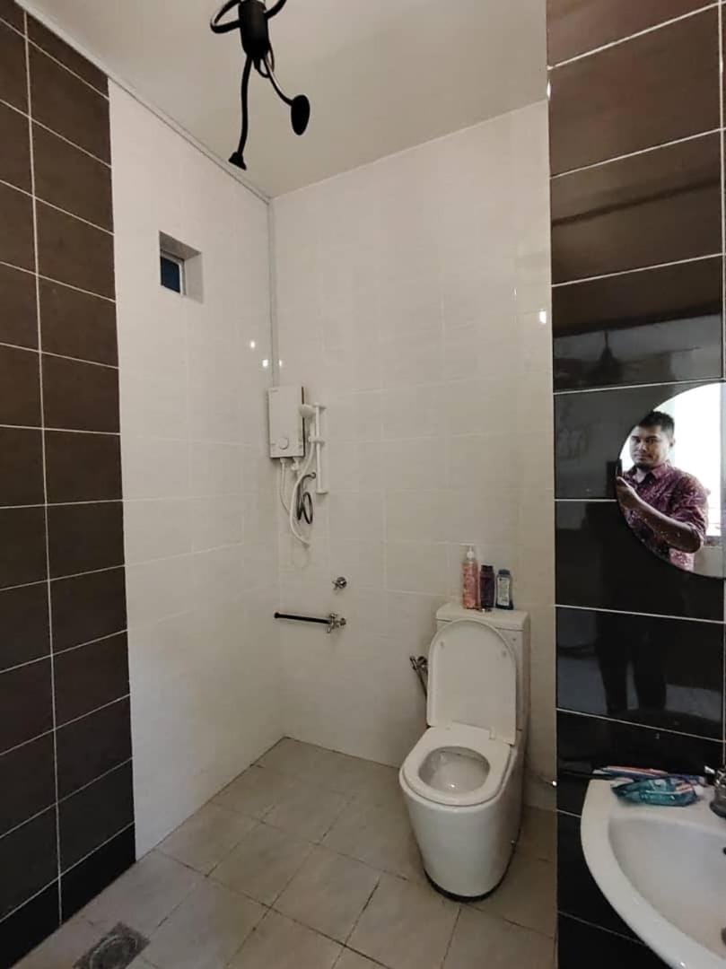 Idaman Homestay BSI 4 Bedrooms Fully Aircond Netflix House in Sabah