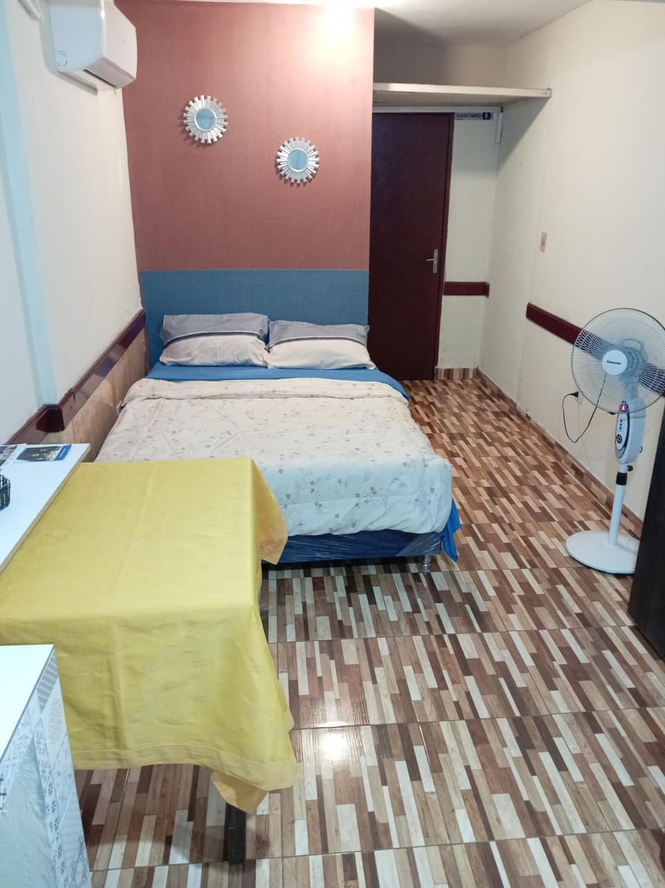 MONOAMBIENTE, cómodo en lugar tranquilo y seguro, a minutos del aeropuerto y de centros comerciales de Asunción!! Apartment in Asunción