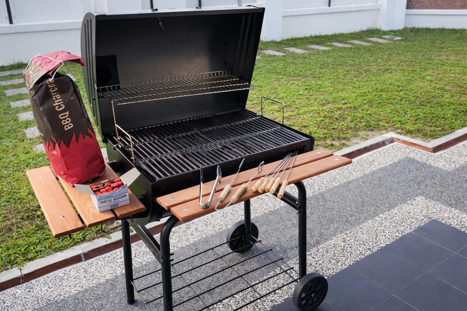The Sam's Homestay Johor Bahru with KTV BBQ Netflix House in Johor Bahru