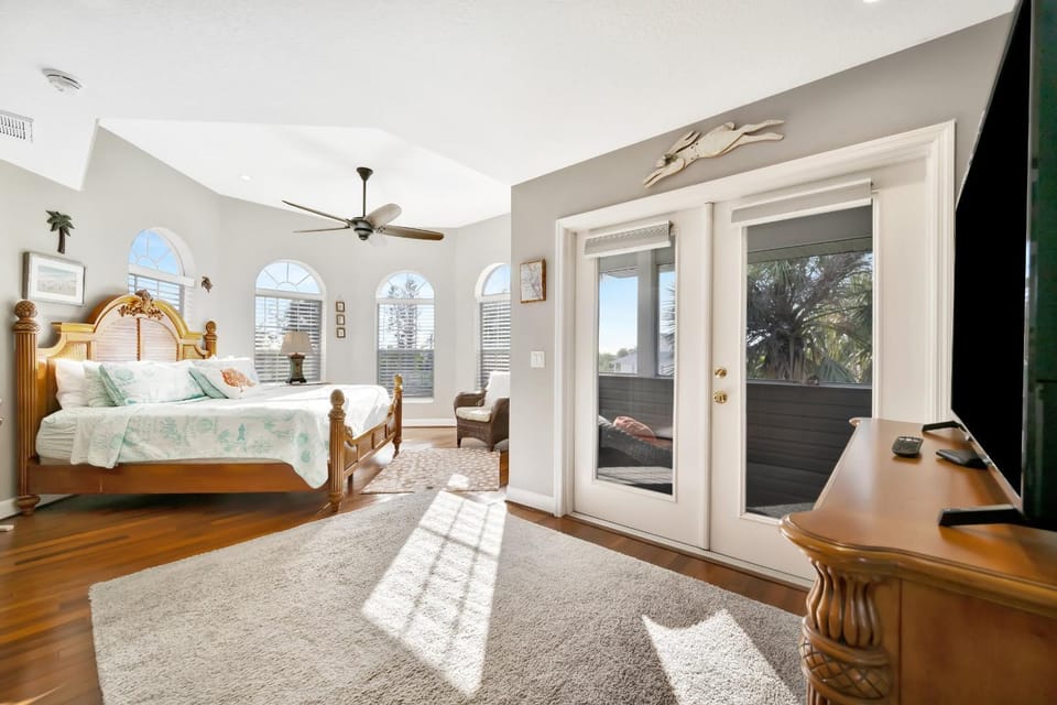 Bed, Day, TV and multimedia, Balcony/Terrace, Bedroom, furniture