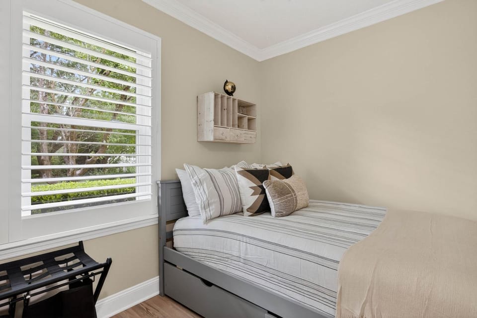 Bed, Garden view, heating, air conditioner