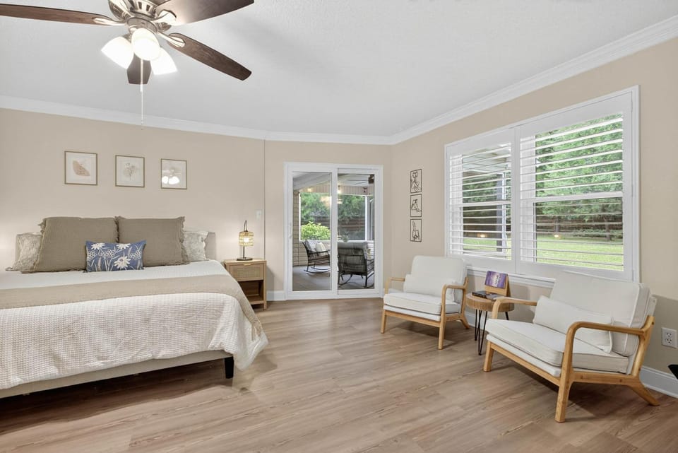 Bed, Balcony/Terrace, Living room, heating, air conditioner