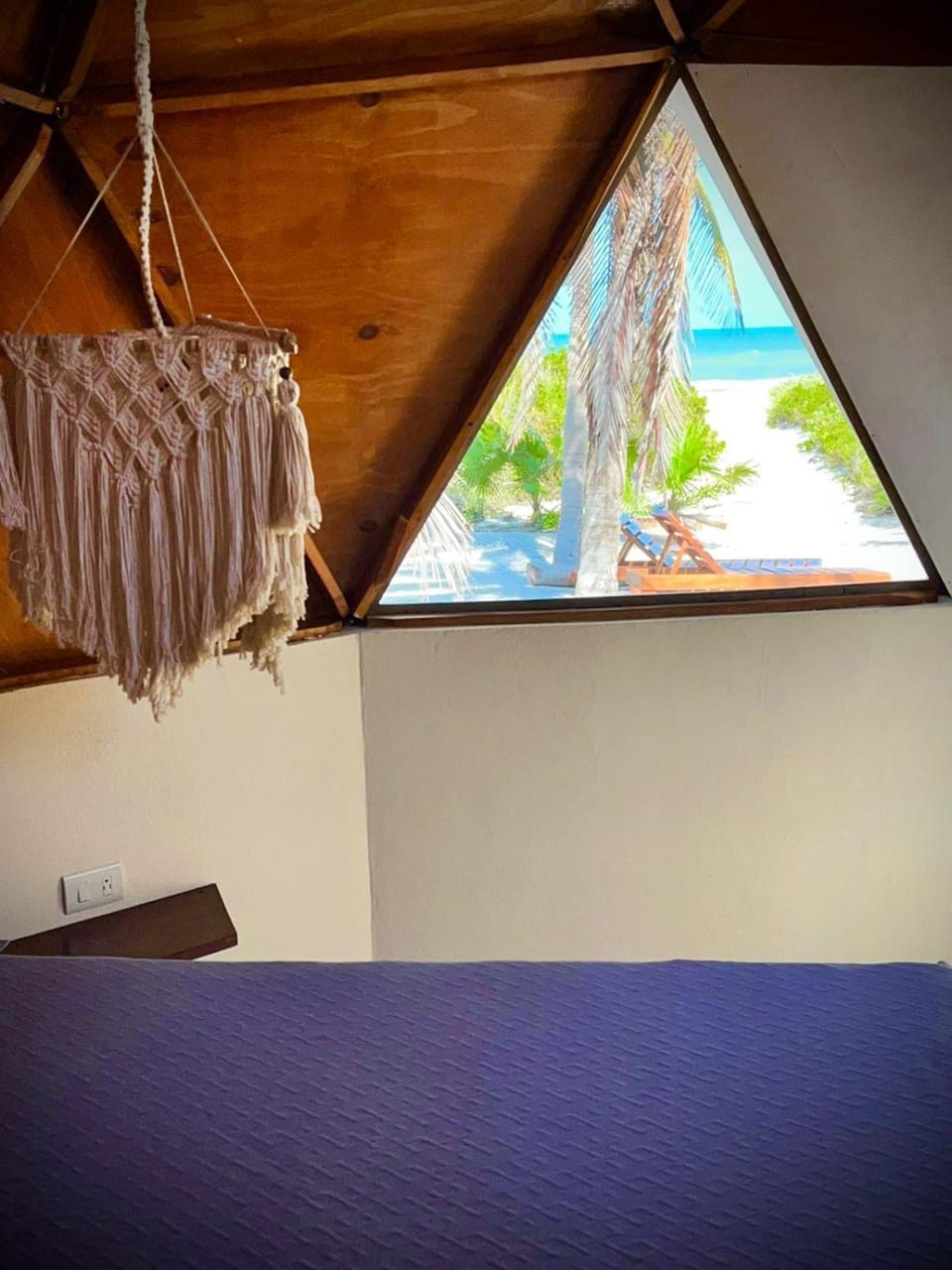 Frequency Beachfront Domes El Cuyo Hotel in State of Quintana Roo
