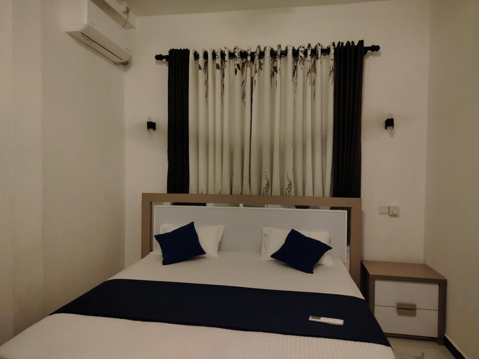 Stay Roside Villa Hikkaduwa Bed and Breakfast in Hikkaduwa