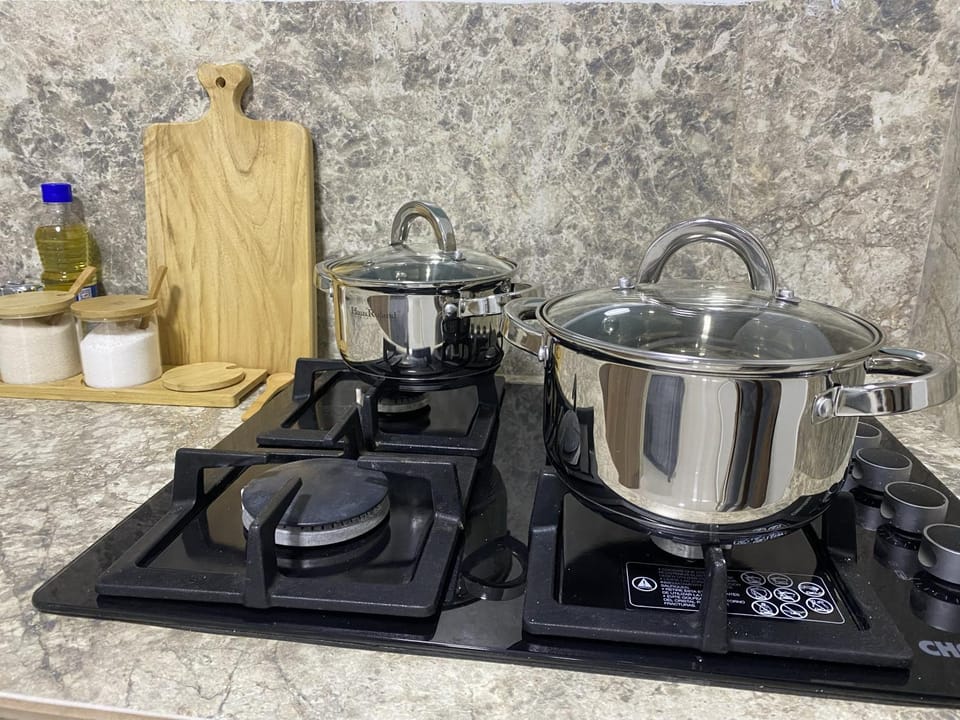 Coffee/tea facilities, Kitchen or kitchenette, microwave, minibar