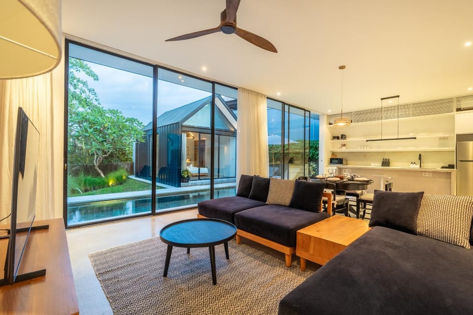 Communal lounge/ TV room, Living room