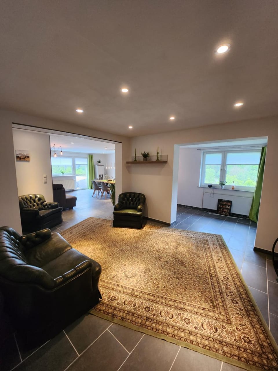 Living room, Seating area