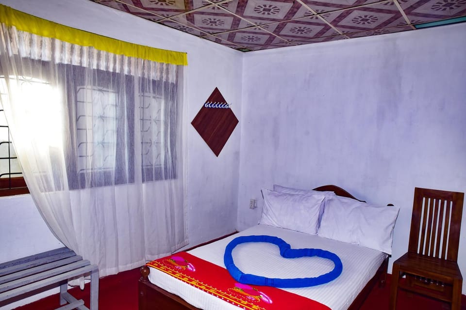 Saki villa, boat tour with sea food & rottie Bed and Breakfast in Southern Province