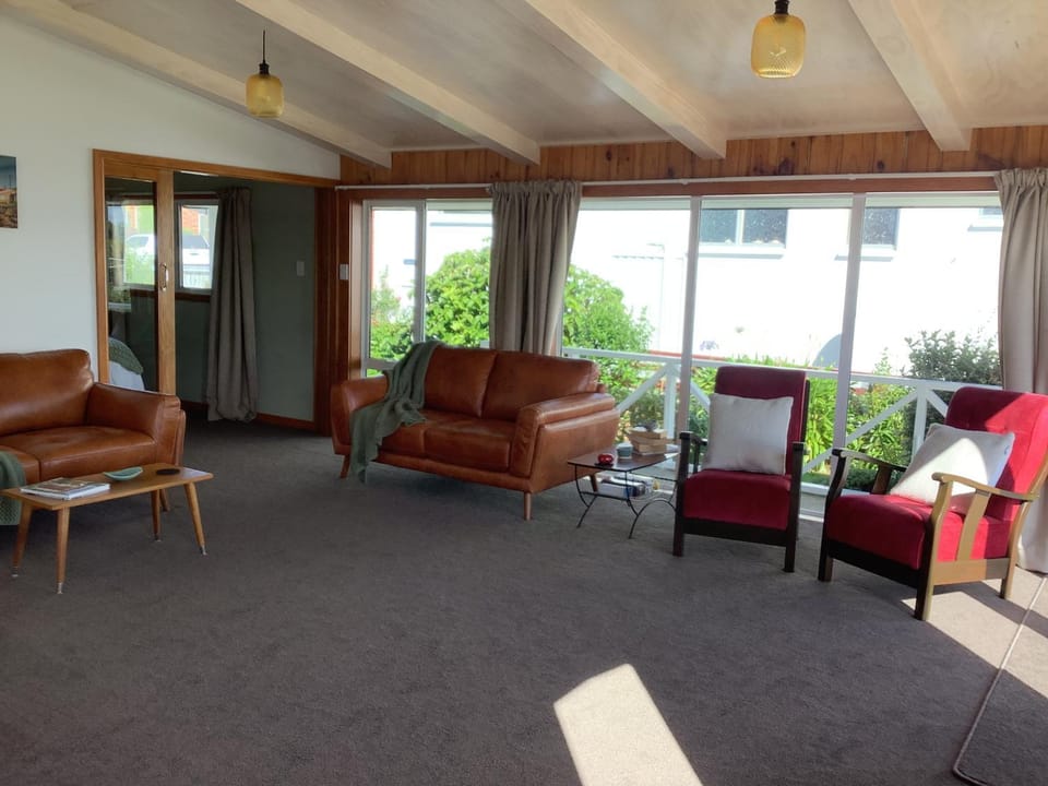 Living room, Garden view