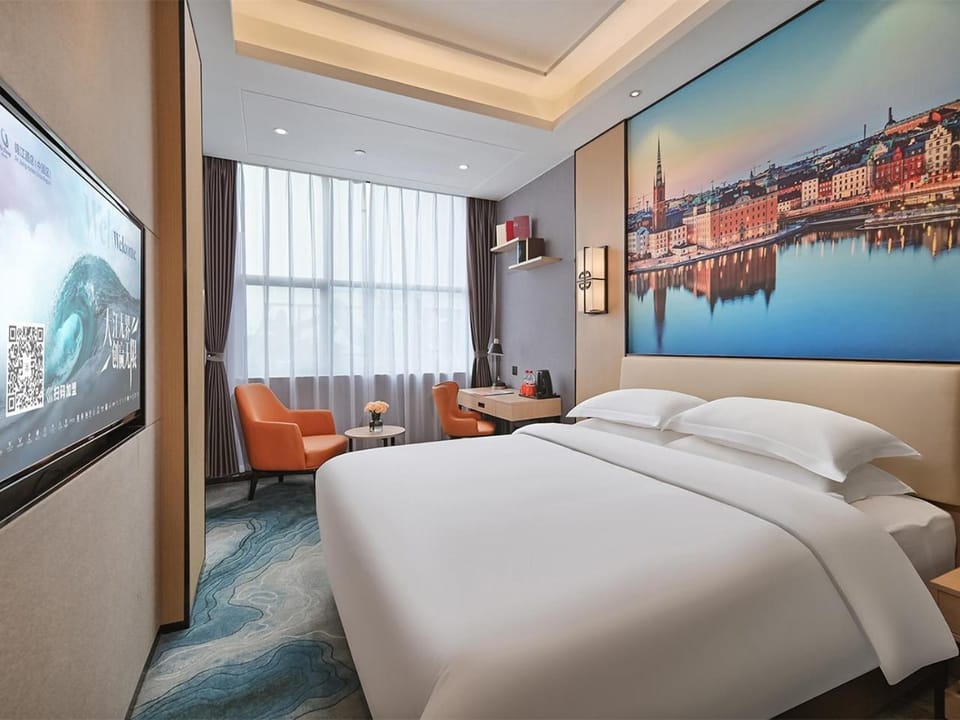 Vienna Hotel Shenzhen World Exhibition & Convention Center Shahao Metro Station Branch Hotel in Shenzhen