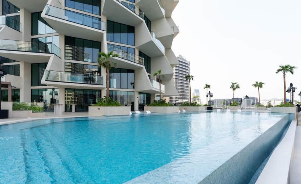 Calm 1BR Haven with Private Pool in Binghatti Royale Apartment in Dubai