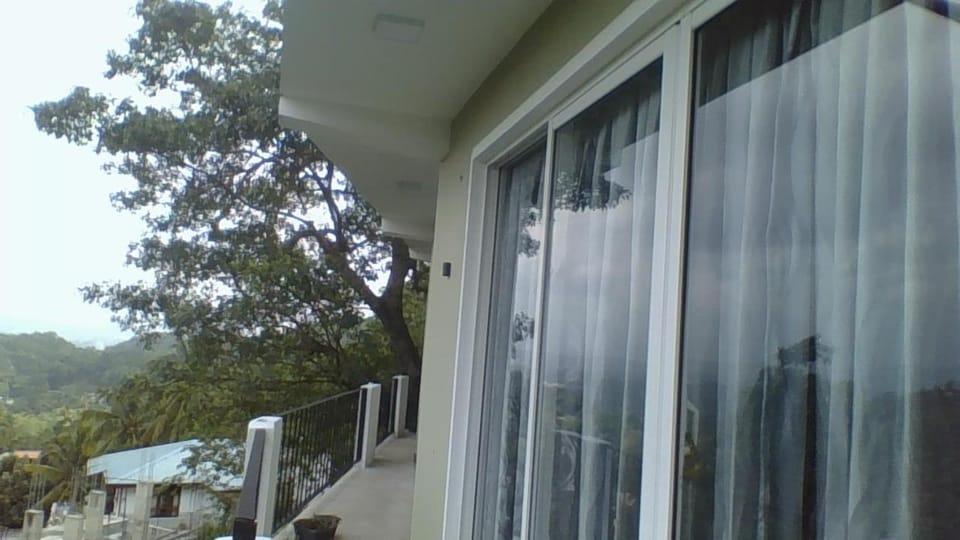 Green Wood Range Bed and Breakfast in Gangawatakorale