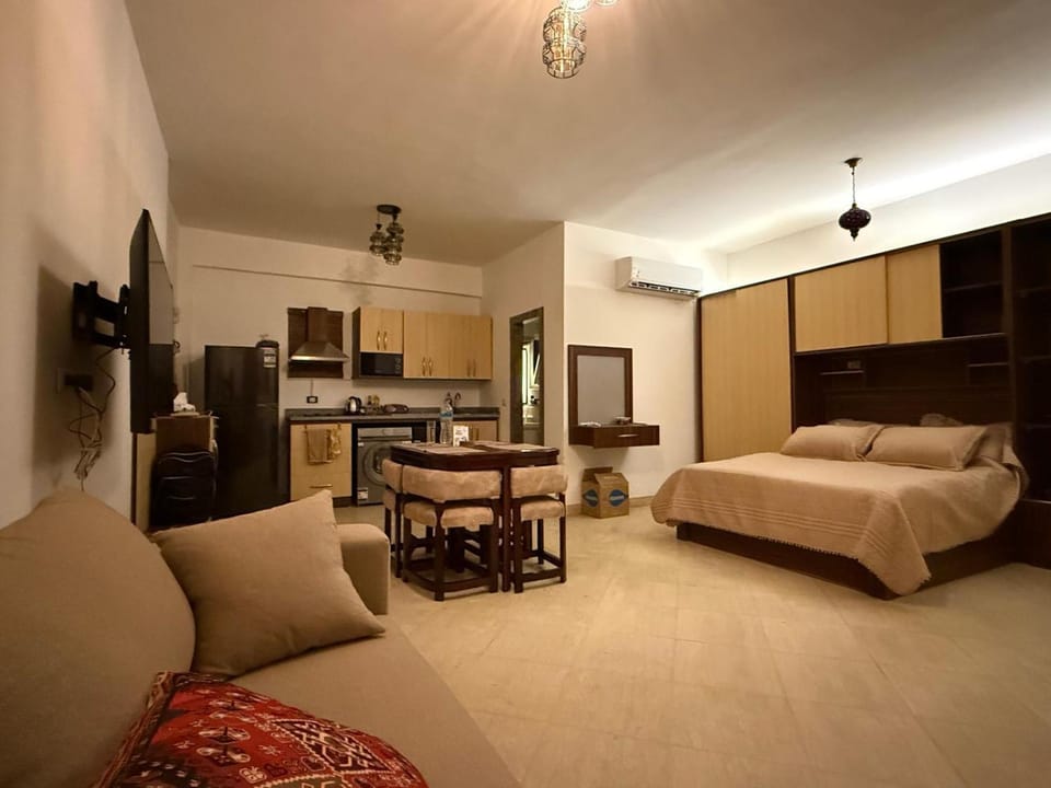 Kitchen or kitchenette, Living room, Bedroom