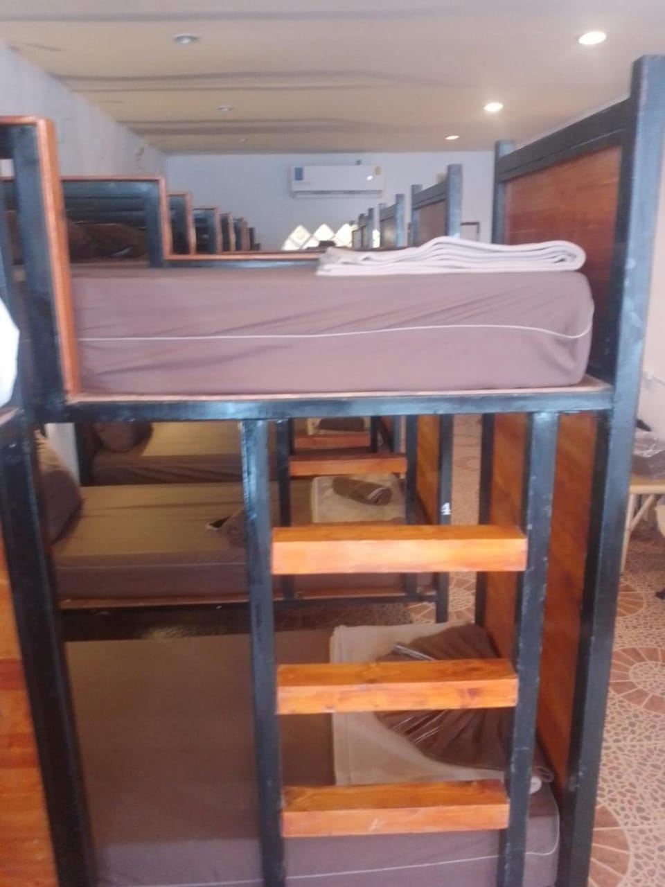 Bedroom, bunk bed