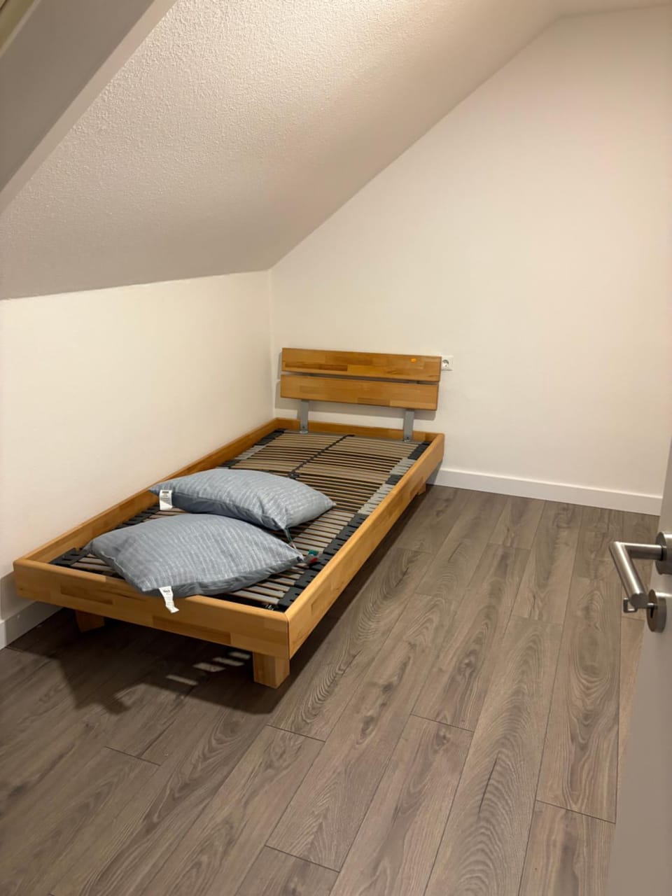 Red Dot Apartment Bruno Apartment in Hamm