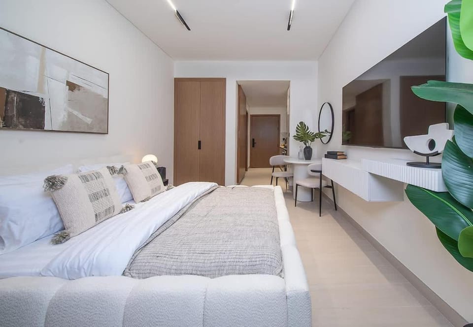 Studio at Binghatti Azure JVC - with Pool & Gym Access Apartment in Dubai