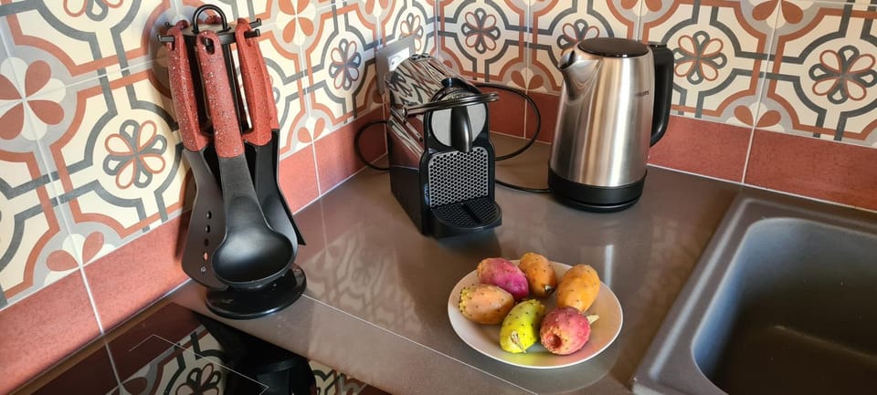 Coffee/tea facilities, Kitchen or kitchenette, Food and drinks, Food, Breakfast