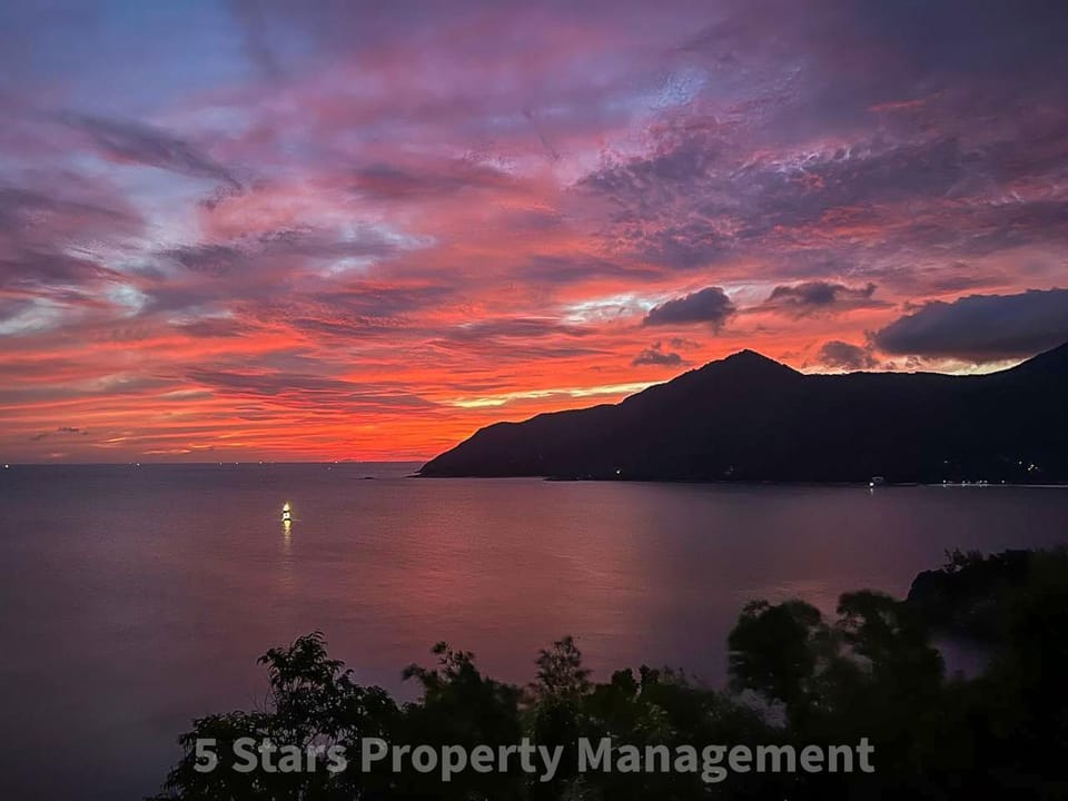 Epic Views Cabins - Ocean or Mountains, your choice Cabin in Ko Pha-ngan Sub-district