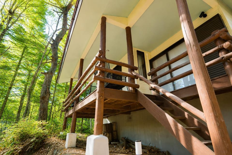 Property building, Balcony/Terrace, Balcony/Terrace