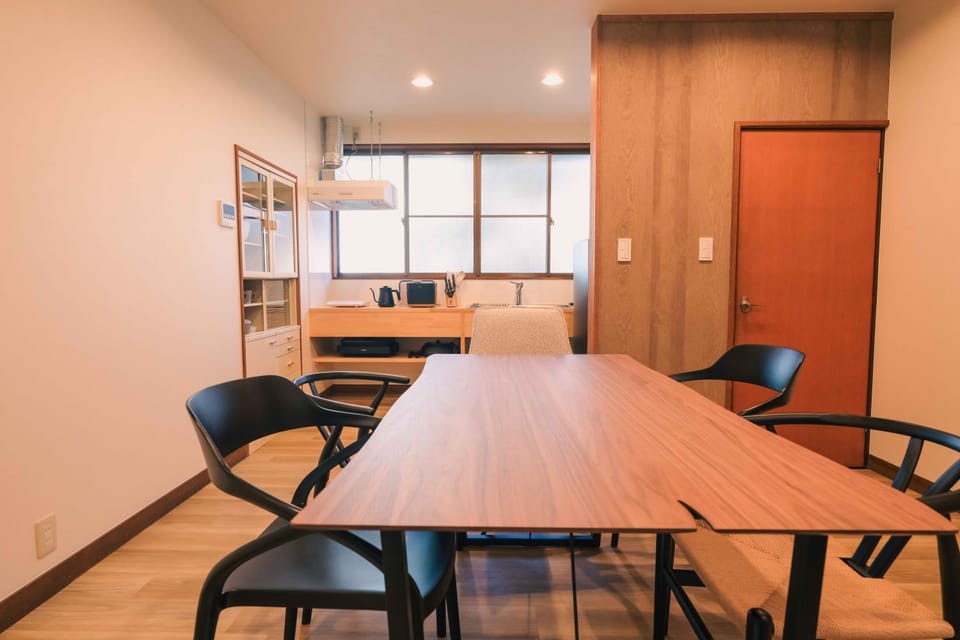 Kitchen or kitchenette, Dining area, kitchen