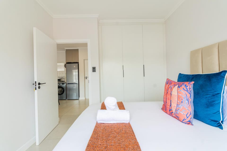 Bed, Photo of the whole room, Bedroom, towels, wardrobe