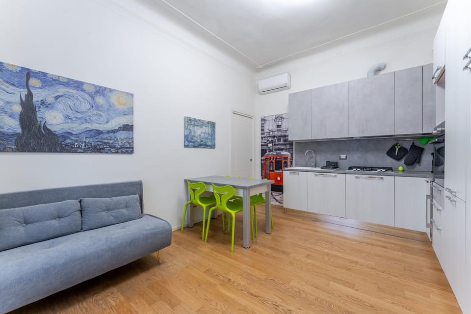 Kitchen or kitchenette, Living room, Seating area, oven, stove
