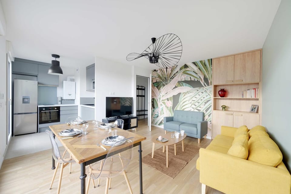 TV and multimedia, Living room, Dining area