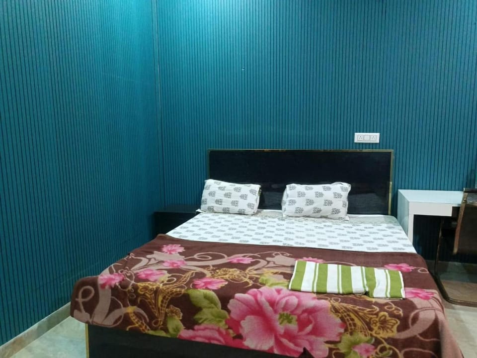 Hotel star residency Bed and Breakfast in Haryana