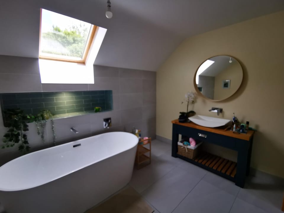 Bathroom, Bath