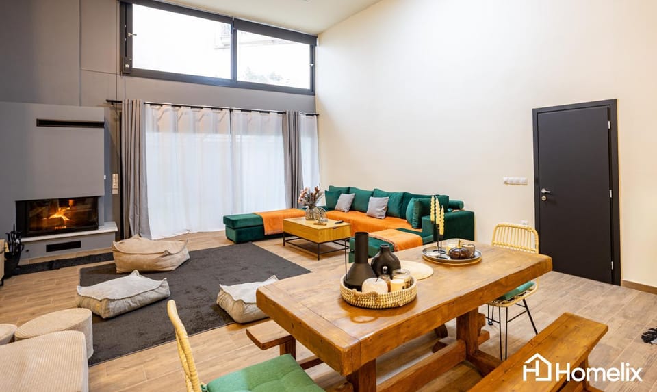 The Grand Loft 31 Apartment in Euboea