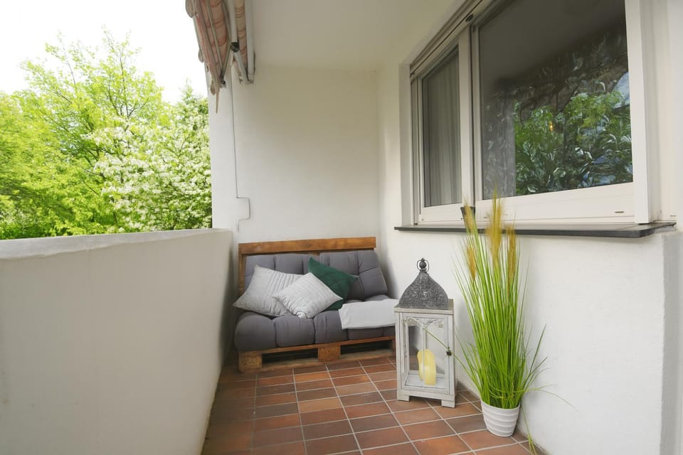 View (from property/room), Balcony/Terrace, Seating area, Garden view