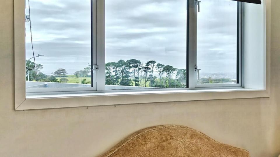 2-bedroom apartment in St Heliers with backyard Apartment in Auckland