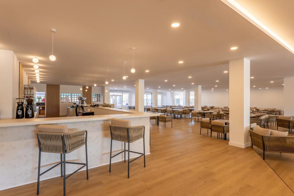 Lounge or bar