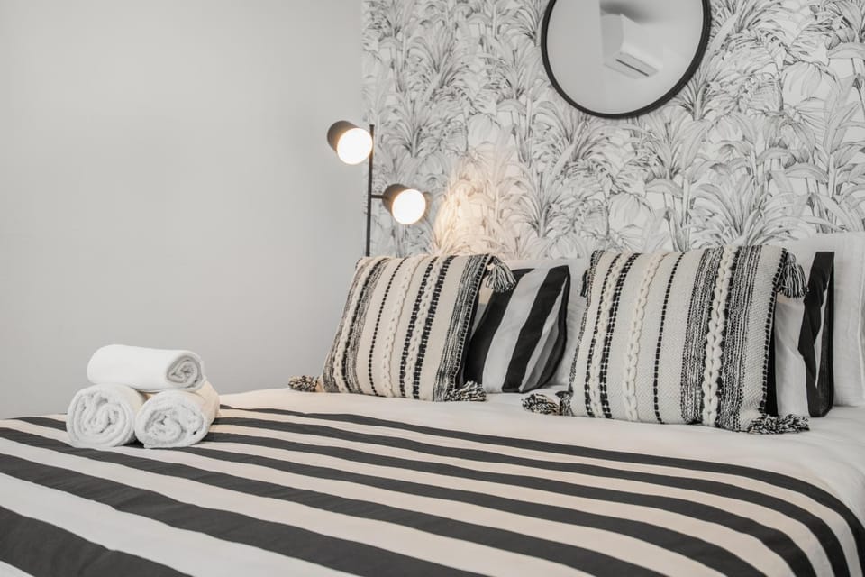 Living room, Bedroom