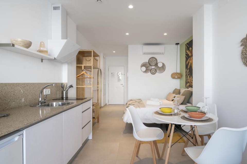 Property building, Kitchen or kitchenette, Living room