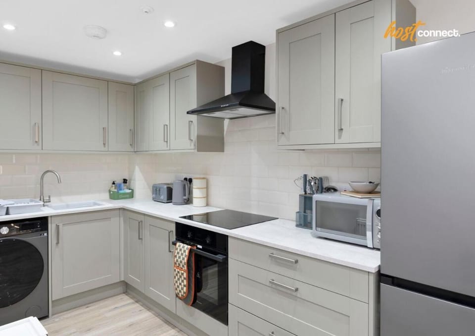 Central 2BR Flat at Wellwynd I Parking Included Apartment in Airdrie