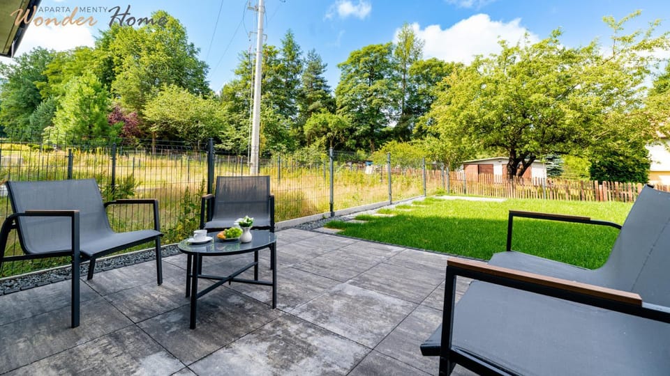 Day, Garden, Balcony/Terrace