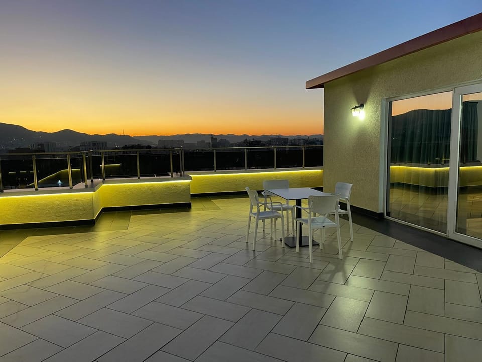 Patio, Day, Natural landscape, View (from property/room), Balcony/Terrace, Mountain view, Sunrise, Sunset