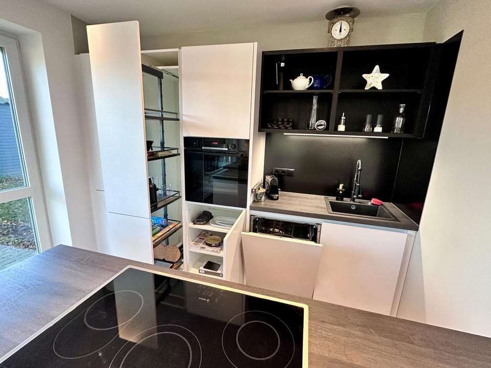 dishwasher, oven, stove, kitchen