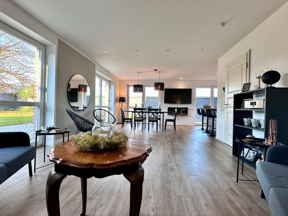 Garden, TV and multimedia, Living room, Garden view, fireplace