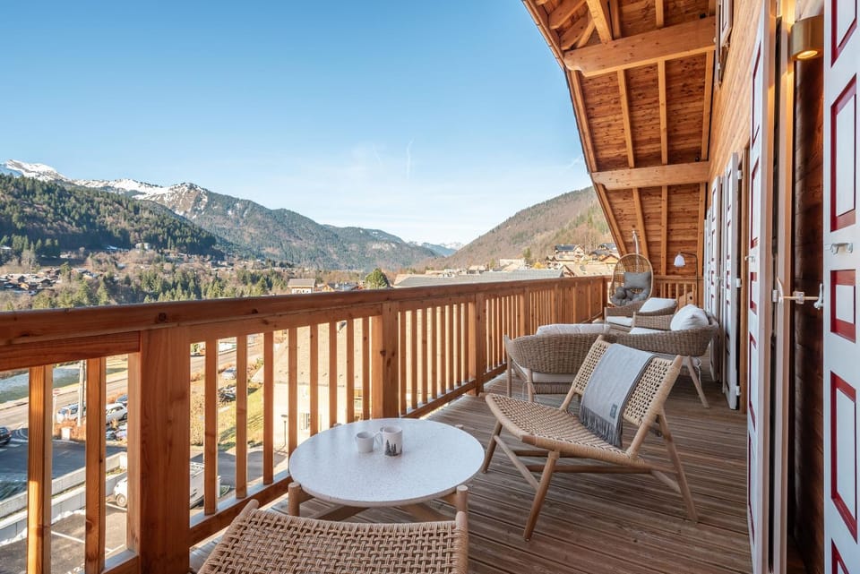Natural landscape, Balcony/Terrace, Mountain view