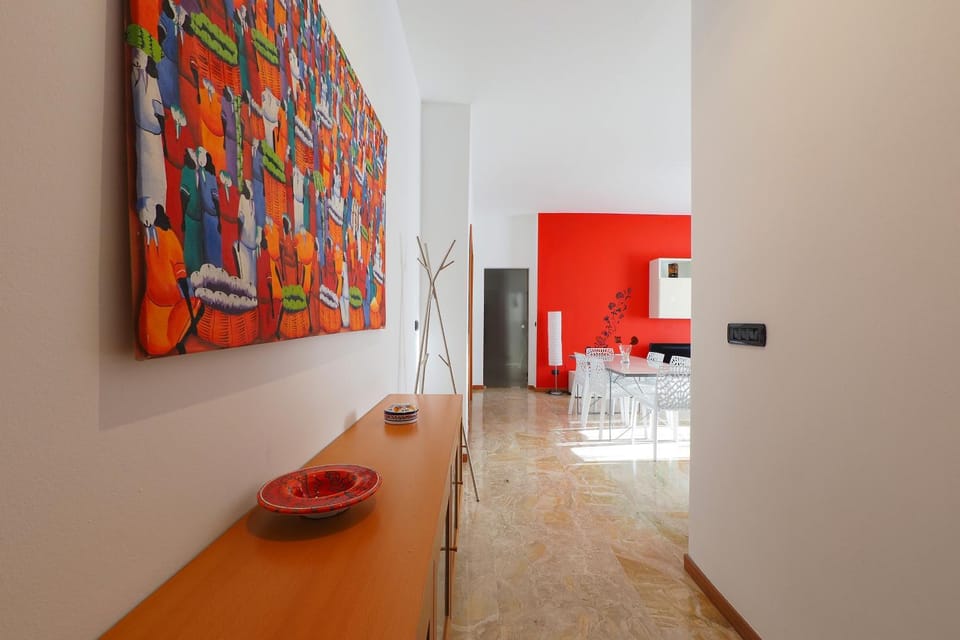 Decorative detail, Dining area
