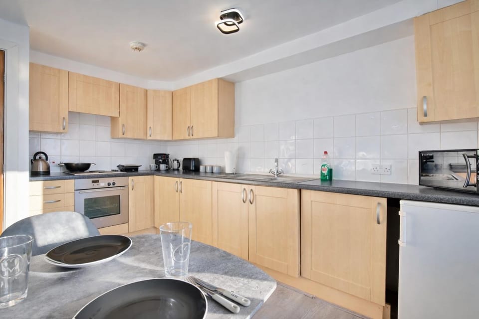 City Apartment, Free Parking, by NMB Property Apartment in Salford